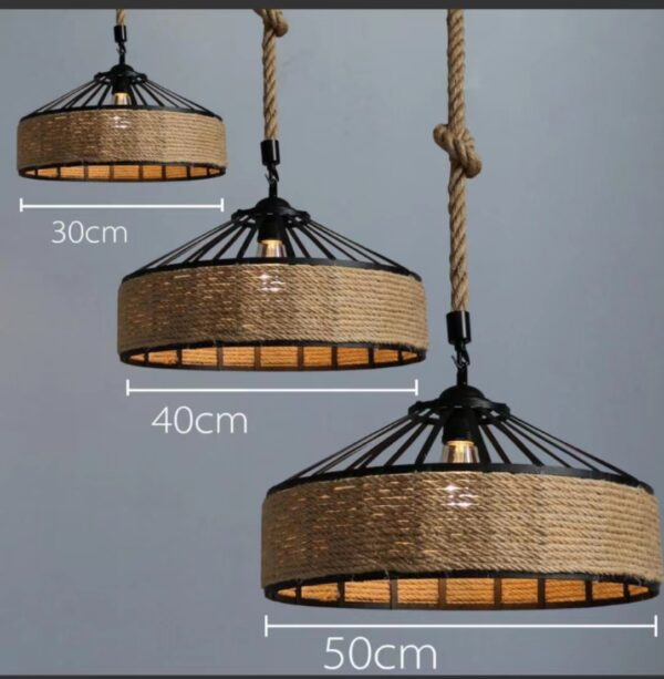 lampa-sufitowa-z-liny-konopnej-na-oryginalnej-jutowej-linie-srednica-40-cmec9ab2d9a8aa443db175bebbdf773358.jpg Lampa sufitowa z liny konopnej na oryginalnej jutowej linie - średnica 40 cm